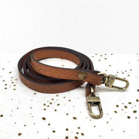 Bandoulière fine pour pochette en cuir grainé CAMEL à mousqietons